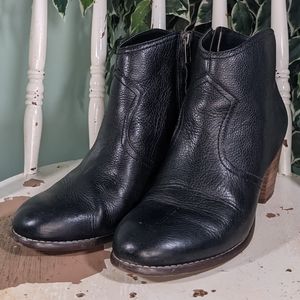 Lands' End Harris Suede Leather Ankle Books